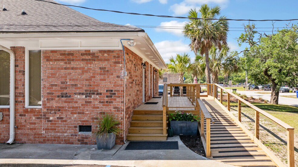 More Photos Of 924 Tall Pine Rd, Mount Pleasant Medical For Sale