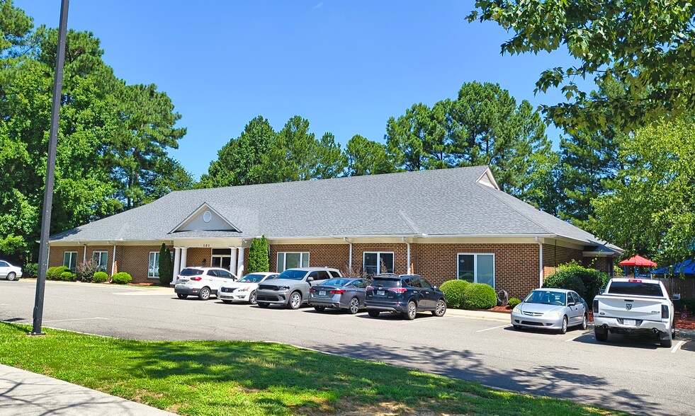 More Photos Of , Holly Springs General Retail For Sale