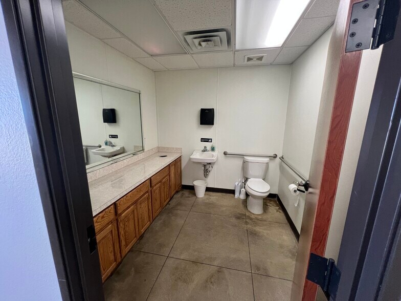 More Photos Of 1832 Fm-66, Waxahachie Self Storage For Lease