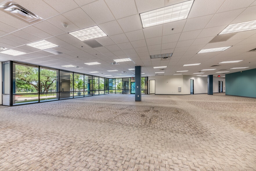 More Photos Of 12515-2 Research Blvd, Austin Office For Lease