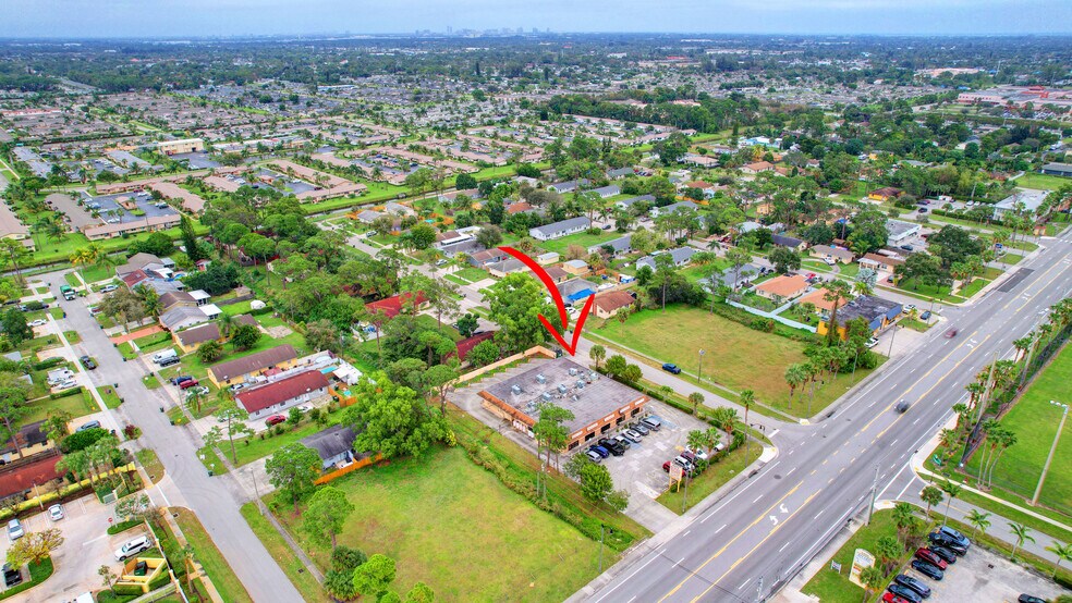 More Photos Of 5371 10th Ave N, Greenacres Storefront Retail Office For Lease