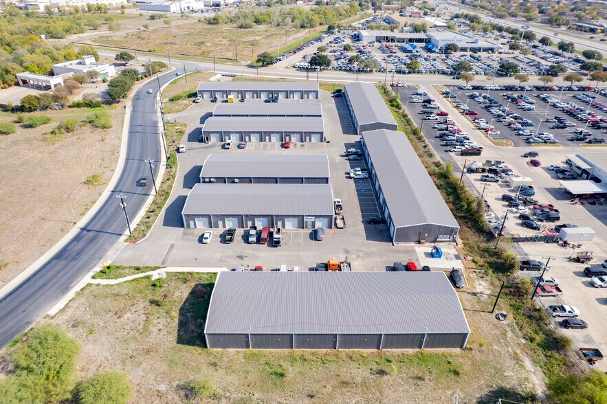 More Photos Of 2203 Cascade Pky, San Antonio Unknown For Lease