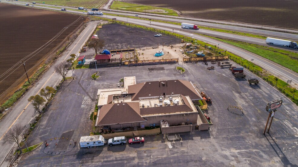 More Photos Of 4070 Country Rd 89, Dunnigan Restaurant For Sale