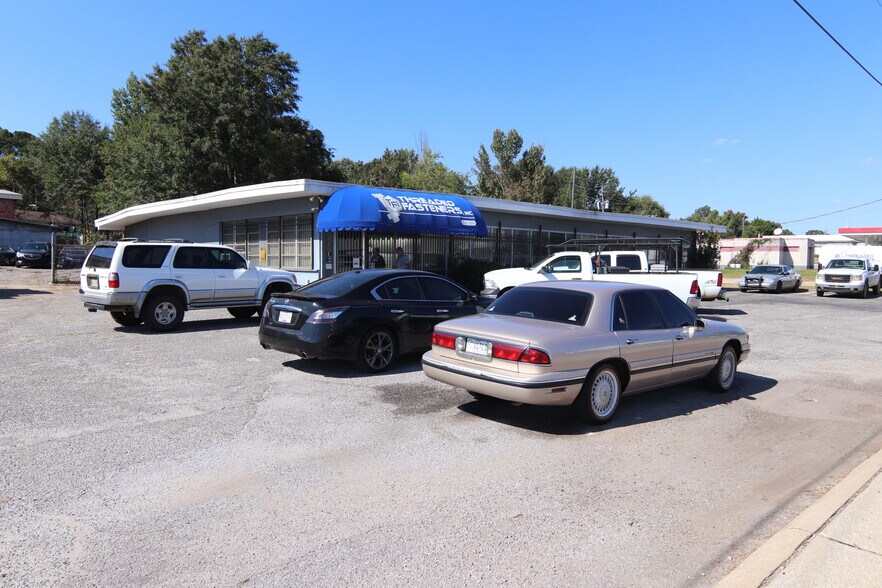 More Photos Of 229 Highway 19 North, Meridian Auto Dealership For Sale