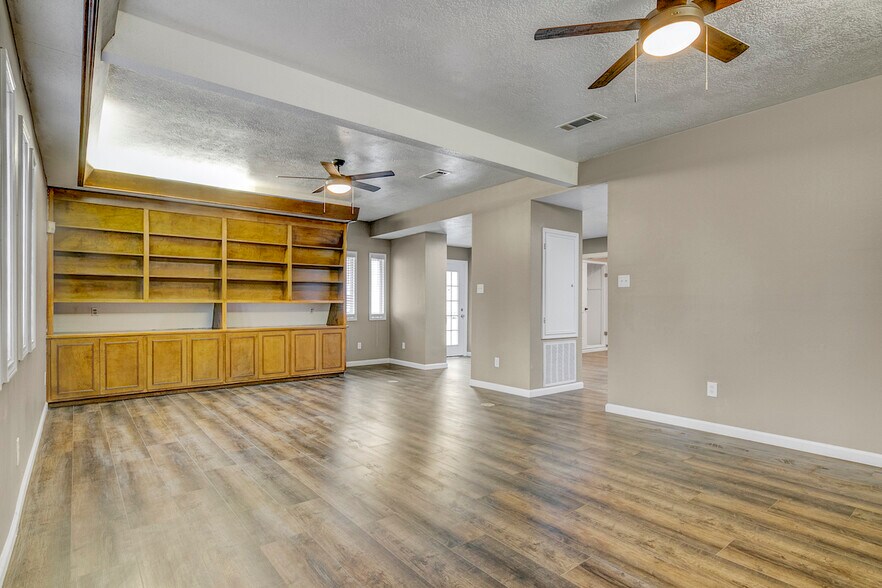 More Photos Of 3350 Mcfaddin Ave, Beaumont Apartments For Lease