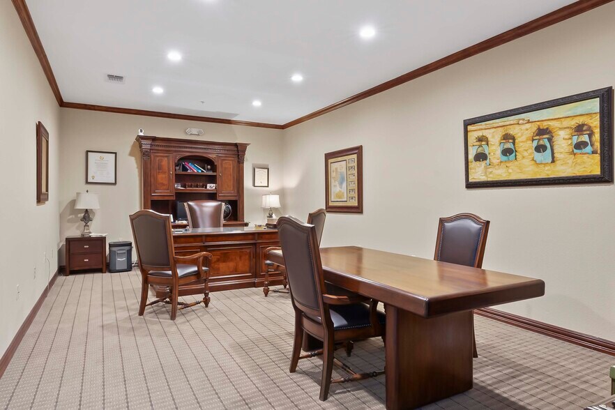 More Photos Of 1312 E 14th St, Plano Office For Sale