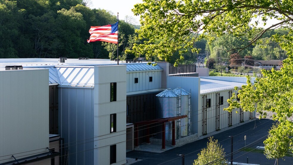 More Photos Of 239-241 Ethan Allen Hwy, Ridgefield Manufacturing For Lease