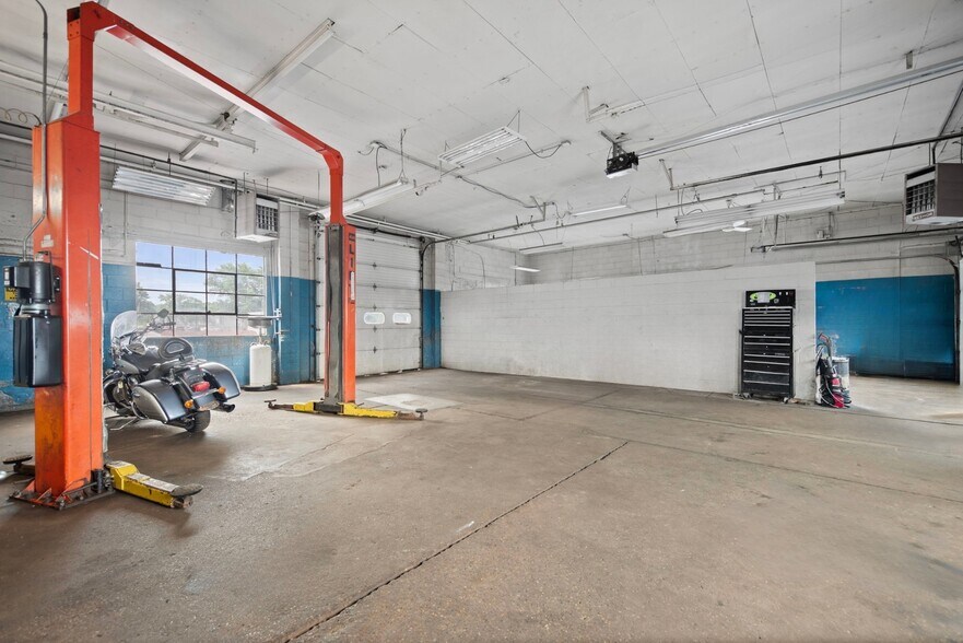 More Photos Of 6736 Us Highway 12, Three Oaks Auto Dealership For Sale