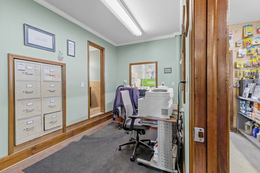 More Photos Of Suffolk County, Bay Shore Marina For Sale