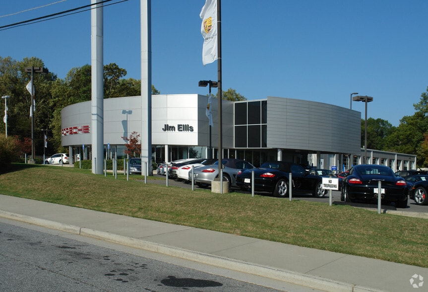 More Photos Of 6035 Peachtree Rd, Atlanta Unknown For Lease