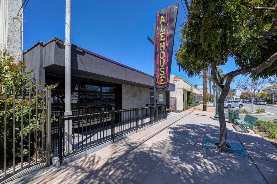 More Photos Of 24123 Narbonne Ave, Lomita Bar For Sale