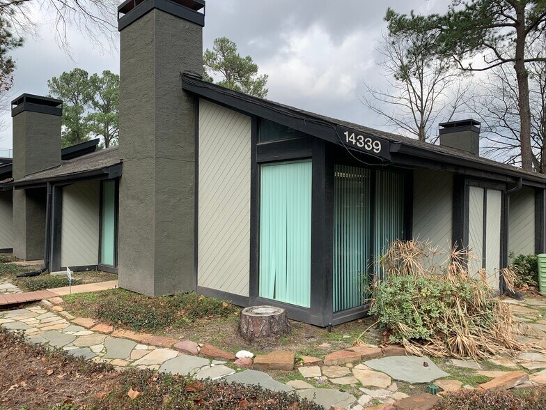 More Photos Of 14339 Torrey Chase Blvd, Houston Office For Sale