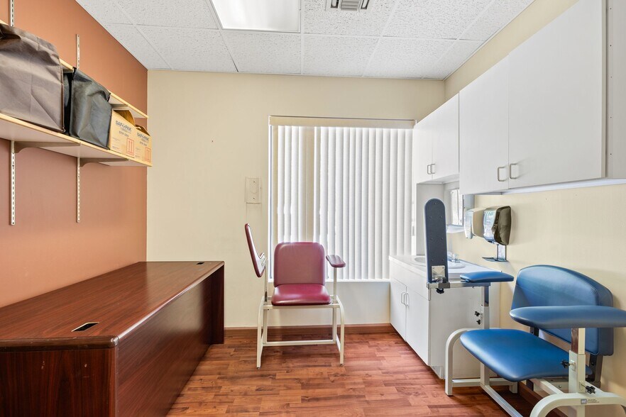 More Photos Of 1637 Mineral Spring Ave, North Providence Medical For Lease