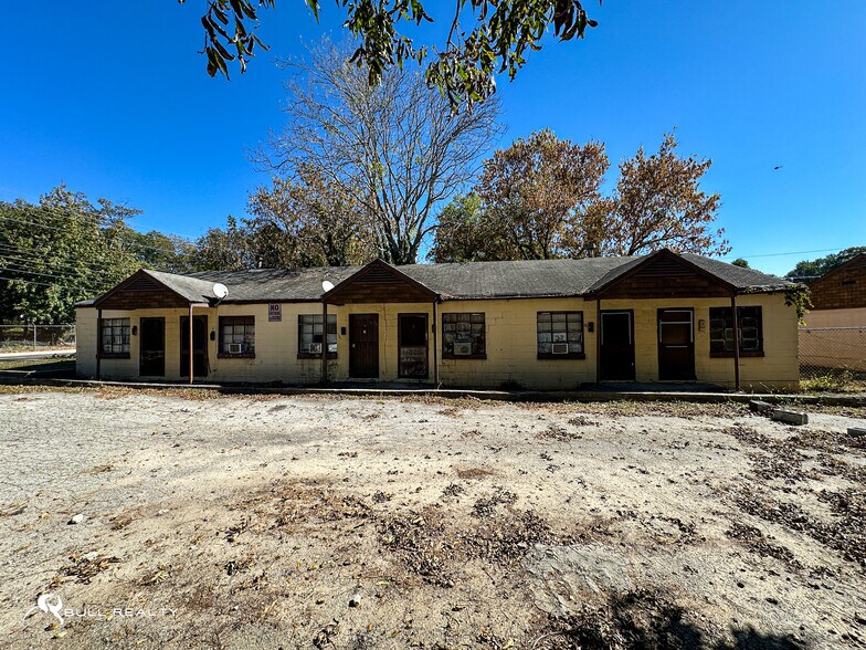 More Photos Of 566 SW University Ave, Atlanta Apartments For Sale