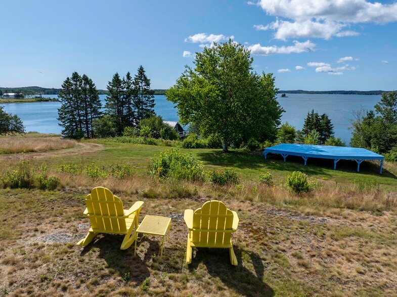 More Photos Of 54 Toll Bridge Rd, Eastport Hotel For Sale