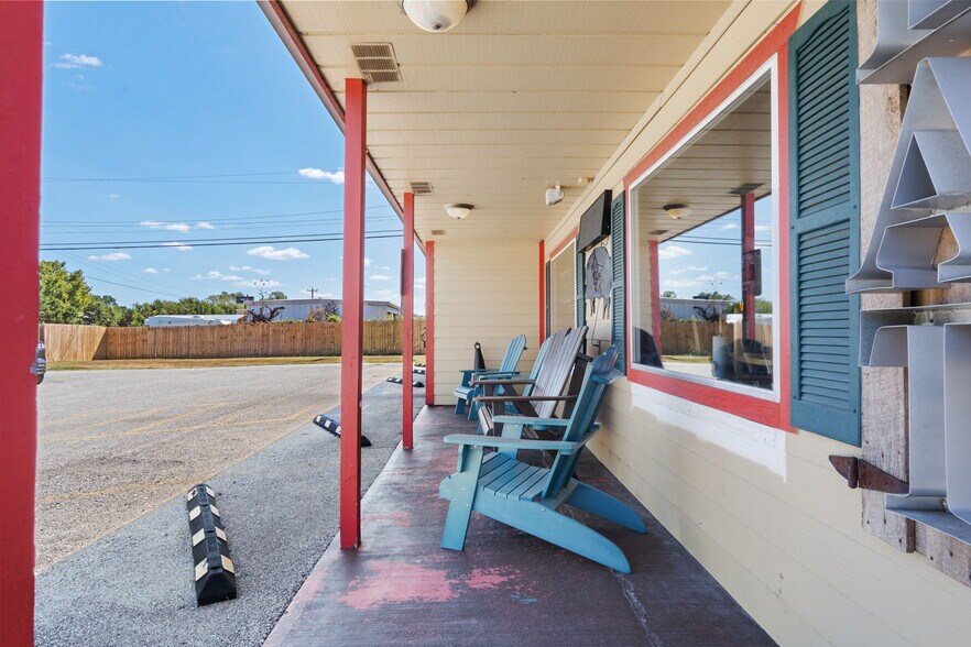 More Photos Of 7930 E State Highway 76, Kirbyville Specialty For Sale