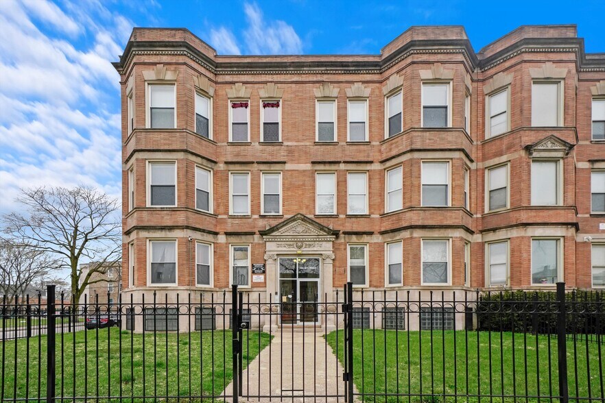 More Photos Of 7152 S Emerald Ave, Chicago Apartments For Sale