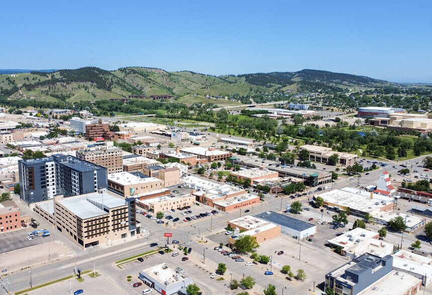 More Photos Of 525 E Saint Joseph St, Rapid City Hotel For Lease