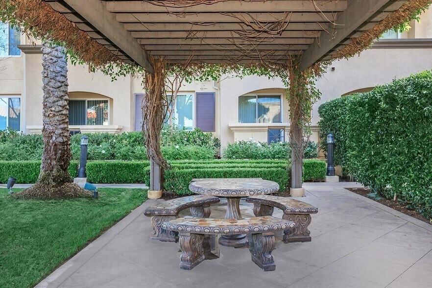 More Photos Of 633 W Route 66, Glendora Apartments For Sale