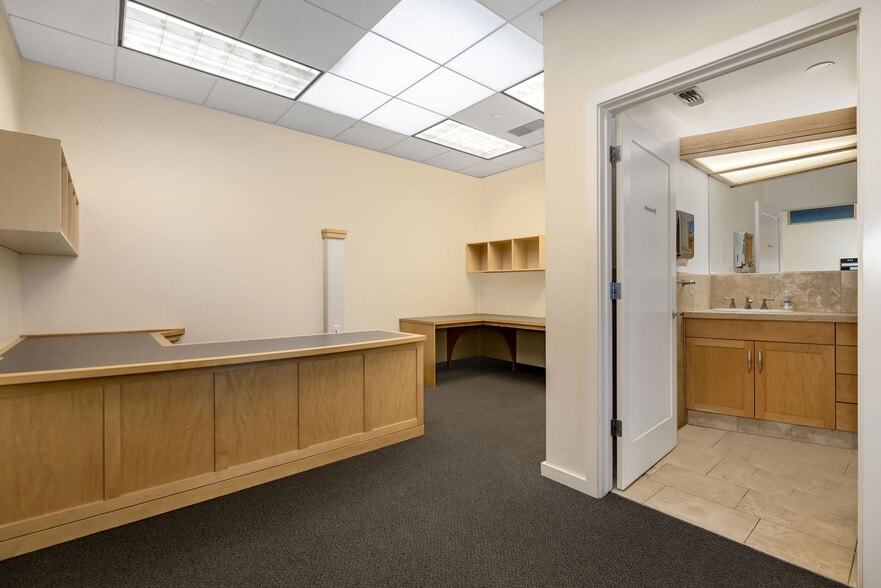 More Photos Of 345 Crown Point Cir, Grass Valley Flex For Lease