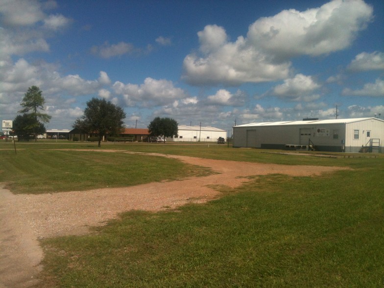 Primary Photo Of 723 Ave F N, Bay City Warehouse For Sale