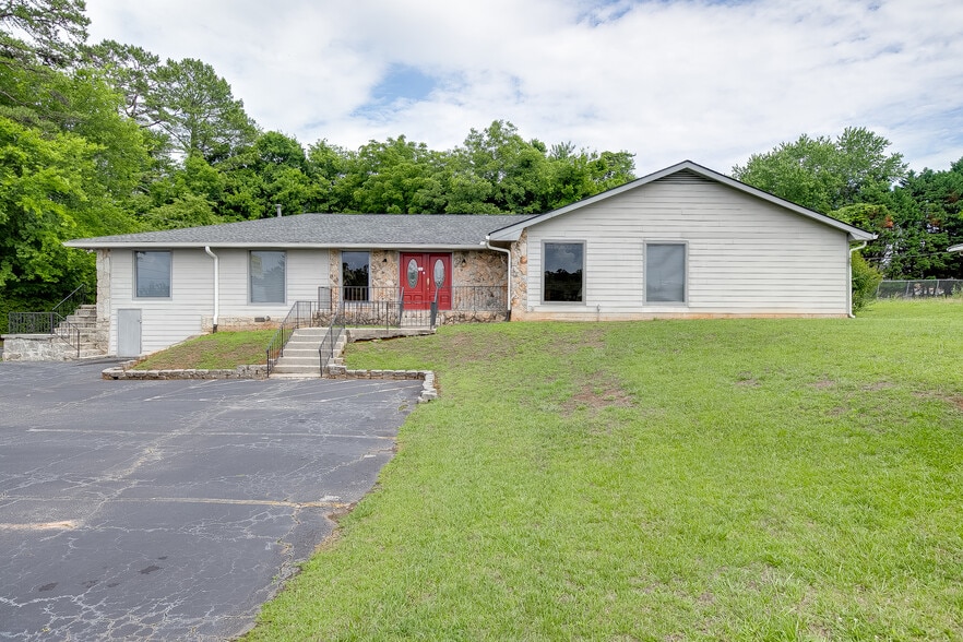 Primary Photo Of 3274 Stone Mountain Hwy, Snellville Office For Sale