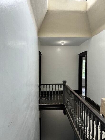 More Photos Of 14 Hillside Ave, Hartford Storefront Retail Residential For Sale