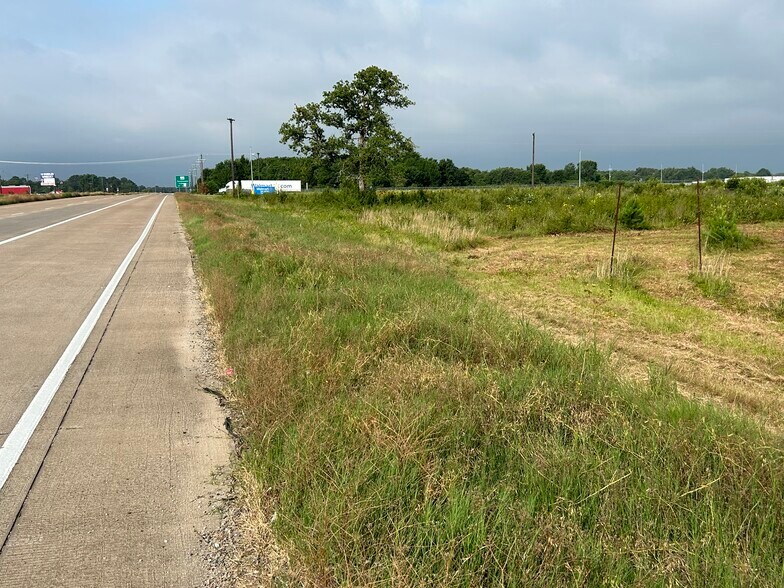 More Photos Of South US Hwy 79/84, Palestine Land For Sale