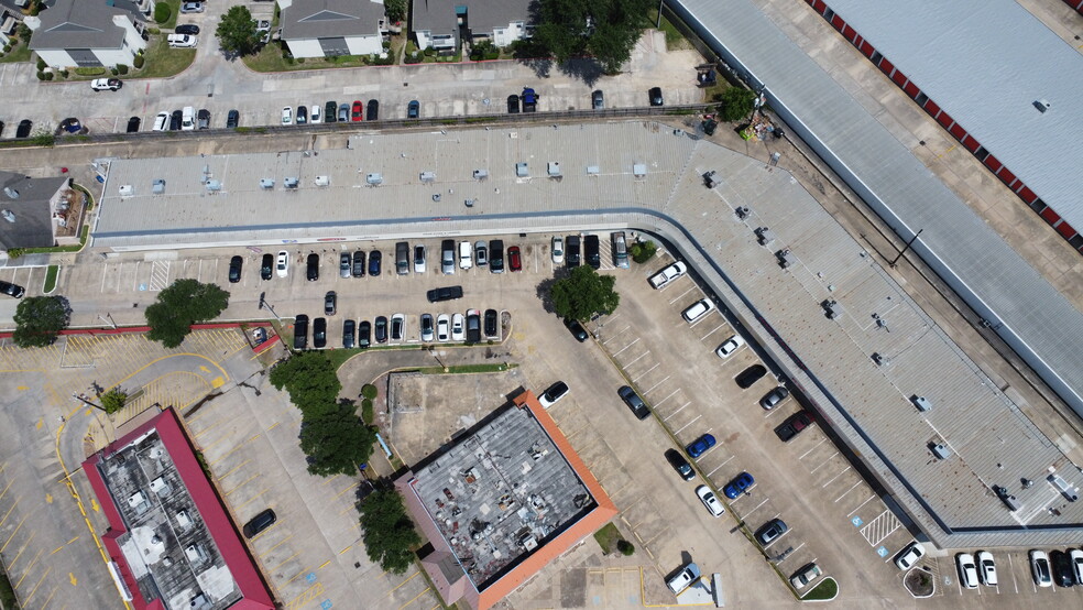 More Photos Of 9211-9295 S Main St, Houston Unknown For Lease