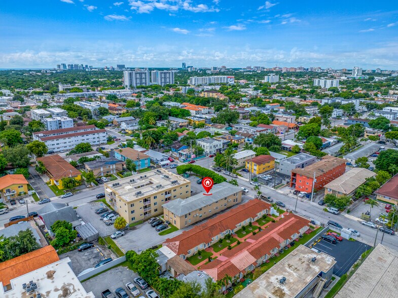 More Photos Of 225 SW 18th Ave, Miami Multifamily For Sale