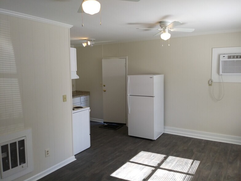 More Photos Of 2806-2812 Evergreen Rd, Brunswick Apartments For Sale