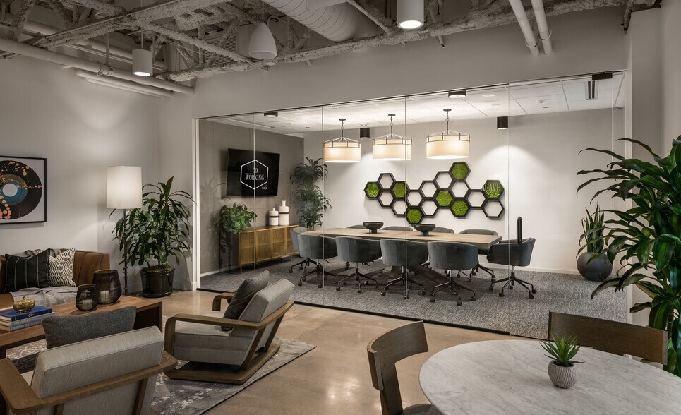 More Photos Of 7878 N 16th St, Phoenix Office For Lease