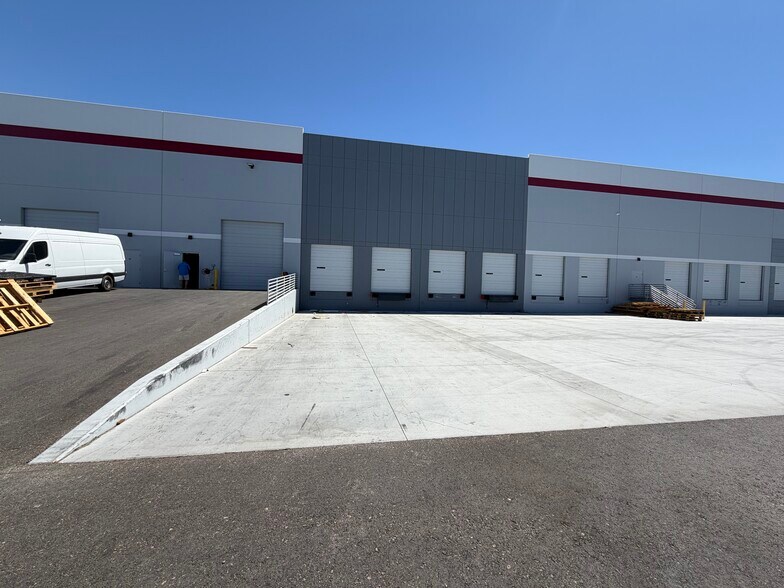 More Photos Of 4670 W Silverado Ranch Blvd, Las Vegas Warehouse For Lease