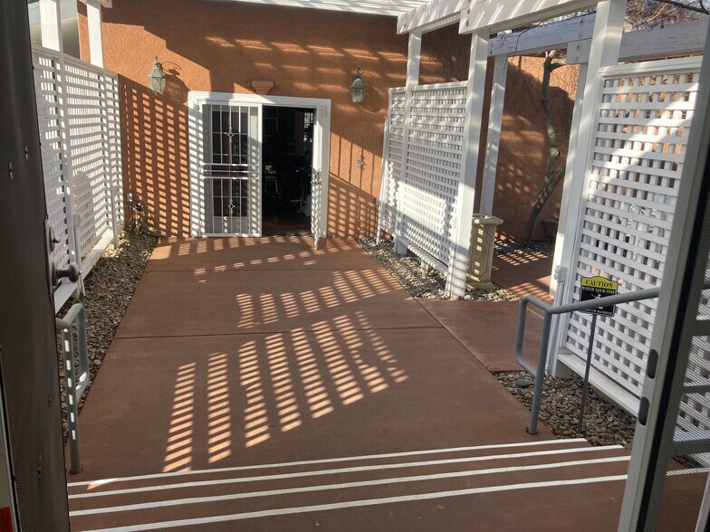 More Photos Of 870 Hartnell Ave, Redding Garden Center For Sale