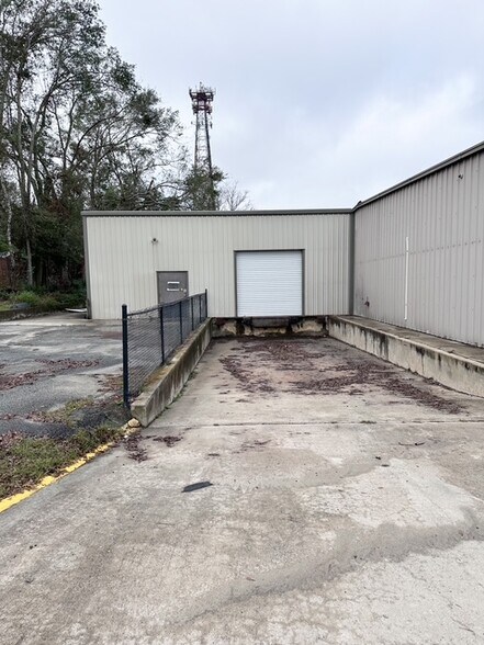 More Photos Of 307 E 1st St, Vidalia Freestanding For Sale