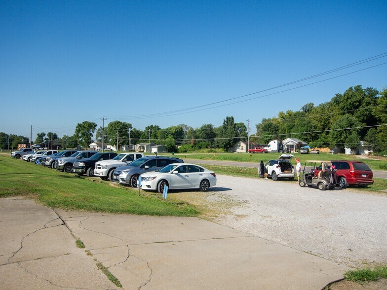 More Photos Of 3500 Kingshighway, East Saint Louis Golf Course Driving Range For Sale