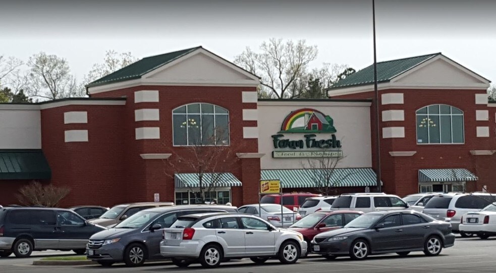 More Photos Of 1447-1459 Armory Dr, Franklin Freestanding For Lease