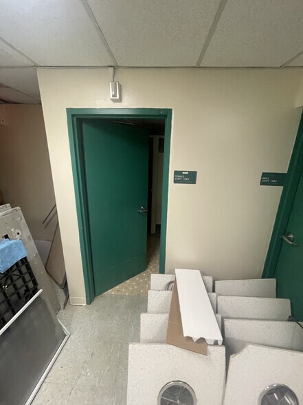 More Photos Of 1055 E Tremont Ave, Bronx Medical For Lease