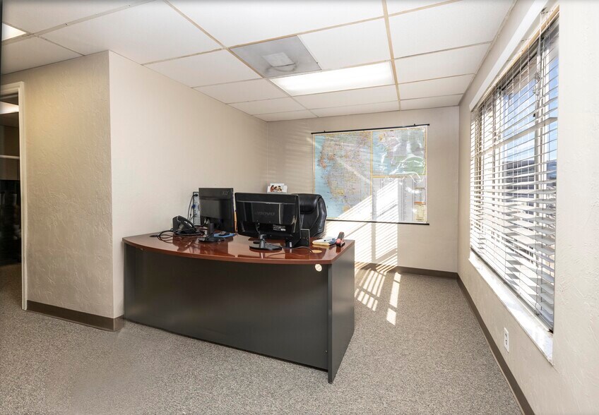 More Photos Of 1203 SE 9th Ter, Cape Coral Light Distribution For Lease