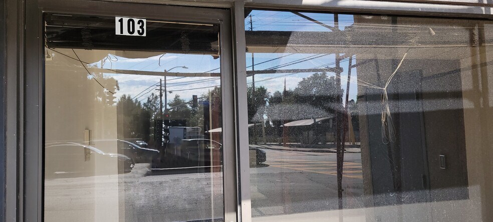 More Photos Of 6047 Tampa Ave, Tarzana Office For Lease