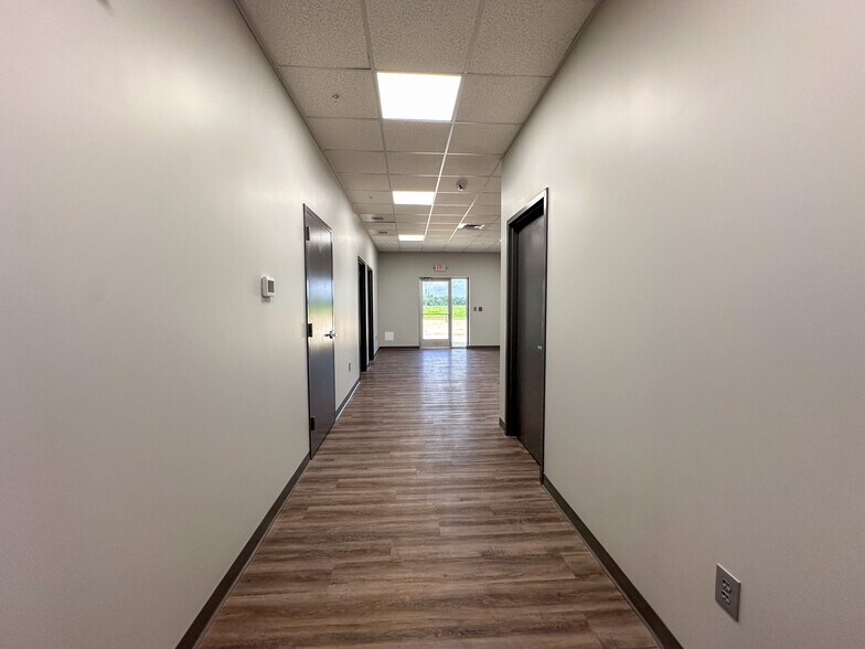 More Photos Of 2000 Bob Wade NW ln, Huntsville Warehouse For Lease