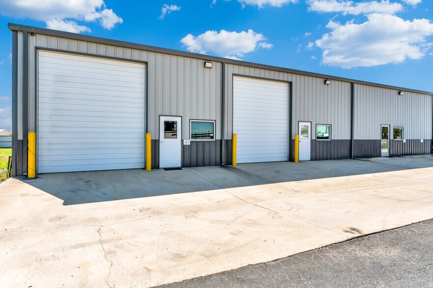 More Photos Of 12250 US Business Highway 287 N, Fort Worth Distribution For Lease