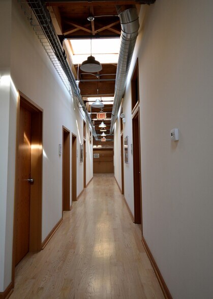 More Photos Of 1800-1814 W Cuyler Ave, Chicago Office For Lease
