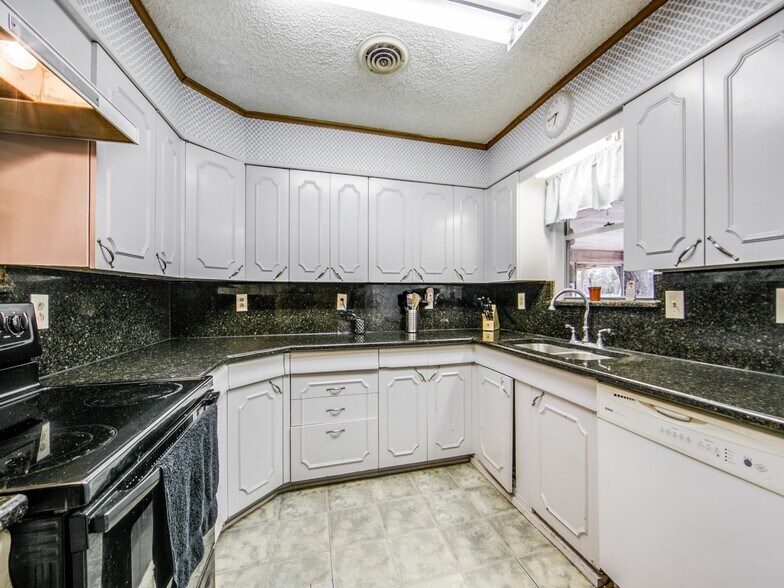 More Photos Of 536 S School St, Boerne Land For Sale