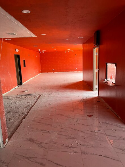 More Photos Of 5310 N Rockwell Ave, Bethany Industrial For Sale