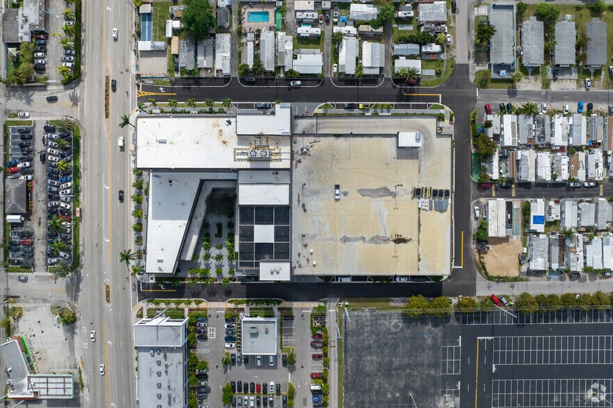 More Photos Of 601 N Federal Hwy, Hallandale Beach Office For Lease