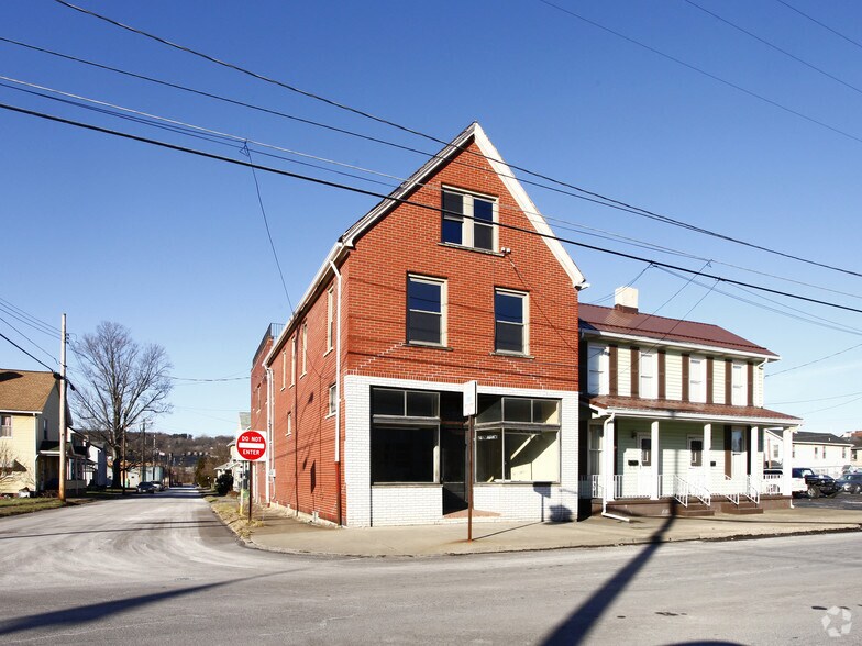 Primary Photo Of 836 S Mill St, New Castle Storefront Retail Residential For Sale