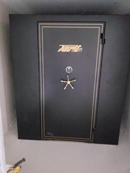 More Photos Of 11650 Highway 33, Guthrie Specialty For Sale