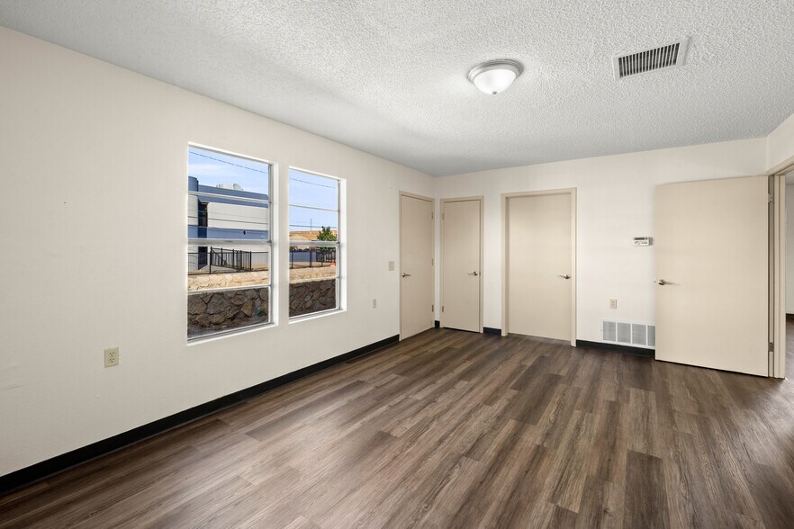 More Photos Of 5310 Blanco Ave, El Paso Office Residential For Lease