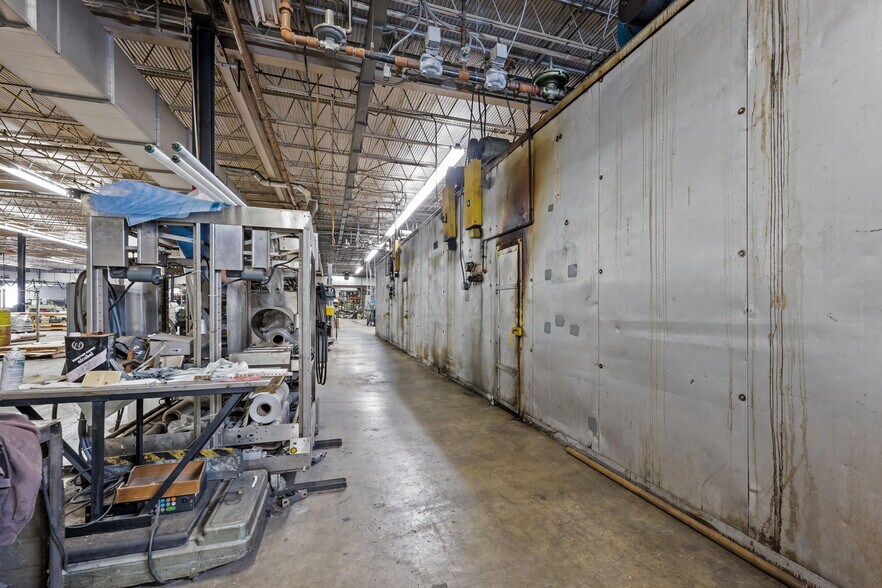 More Photos Of 1000 E Butler Ave, Liberty Manufacturing For Sale